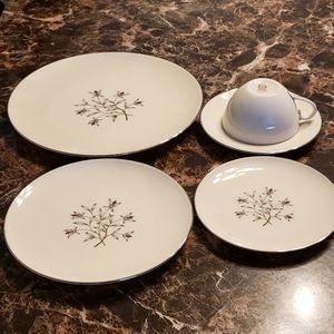 5 piece table setting Princess by Lenox